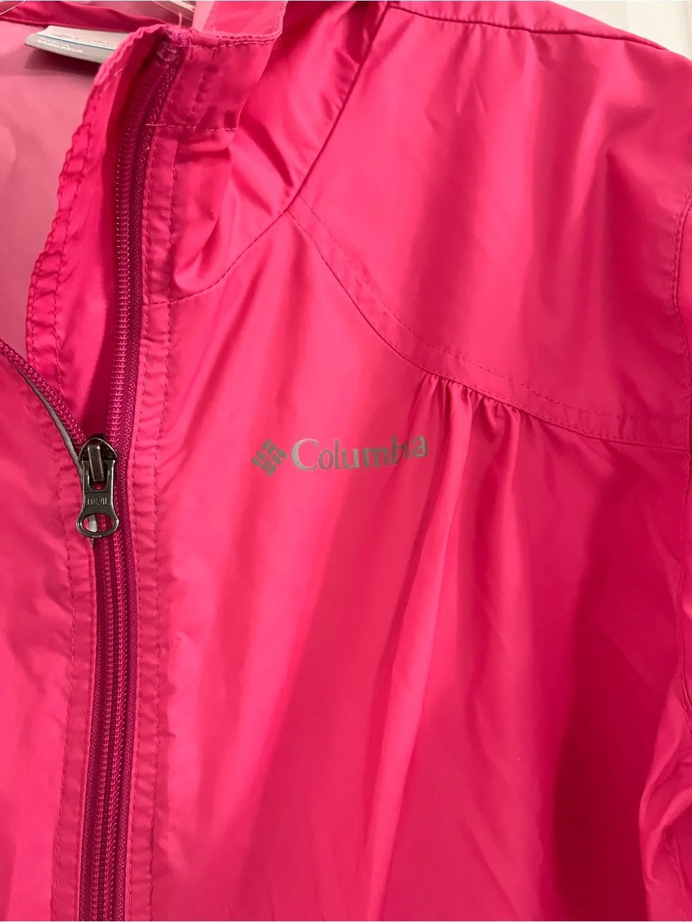 Columbia Girls' Large size Lightweight Pink Hooded Rain Jacket